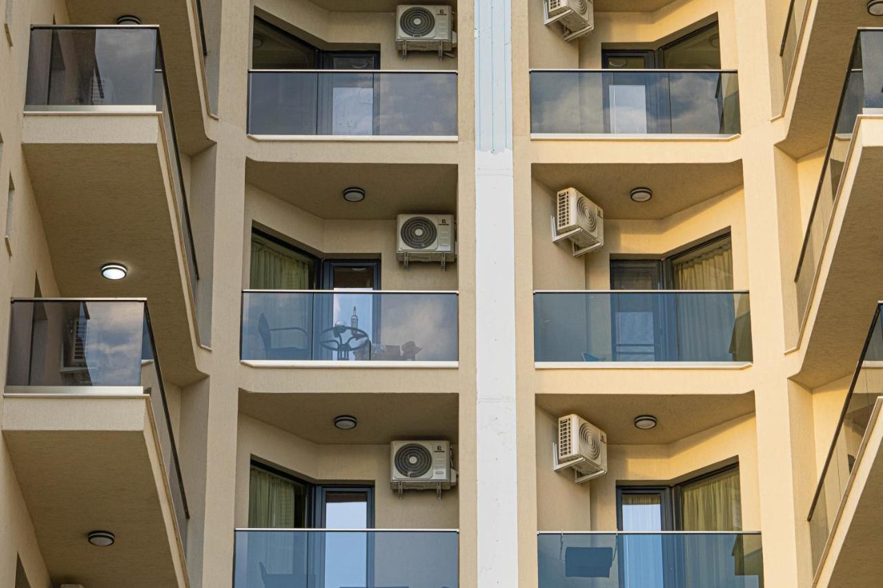 Apartament Le Bonheur Deux Solid Residence Butoaie 마마이아 외부 사진